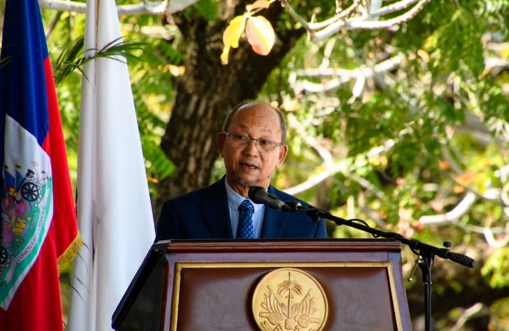 Prezidan Konsèy Prezidansyèl Tranzisyon (KPT) an Ekselans Leslie Voltaire ak lòt Konseye-Prezidan yo te patisipe jounen vandredi 10 janvye 2025 lan, nan seremoni gradyasyon 34èm pwomosyon PNH la ki pote non Vertières. Photo de @PrésidenceHT